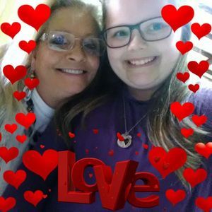 Meet your Posher, Latia